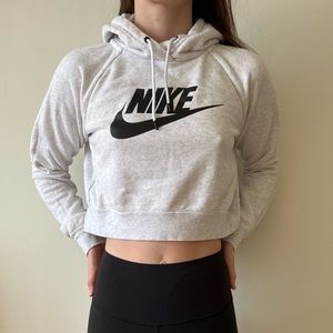 nike sportswear cropped hoodie